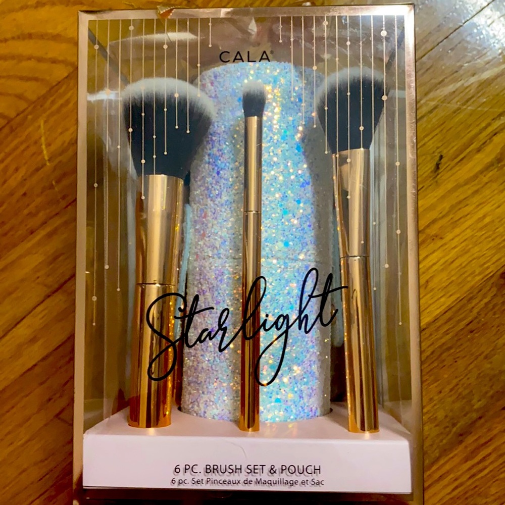 6 pc brush with pouch. Never used still on package.